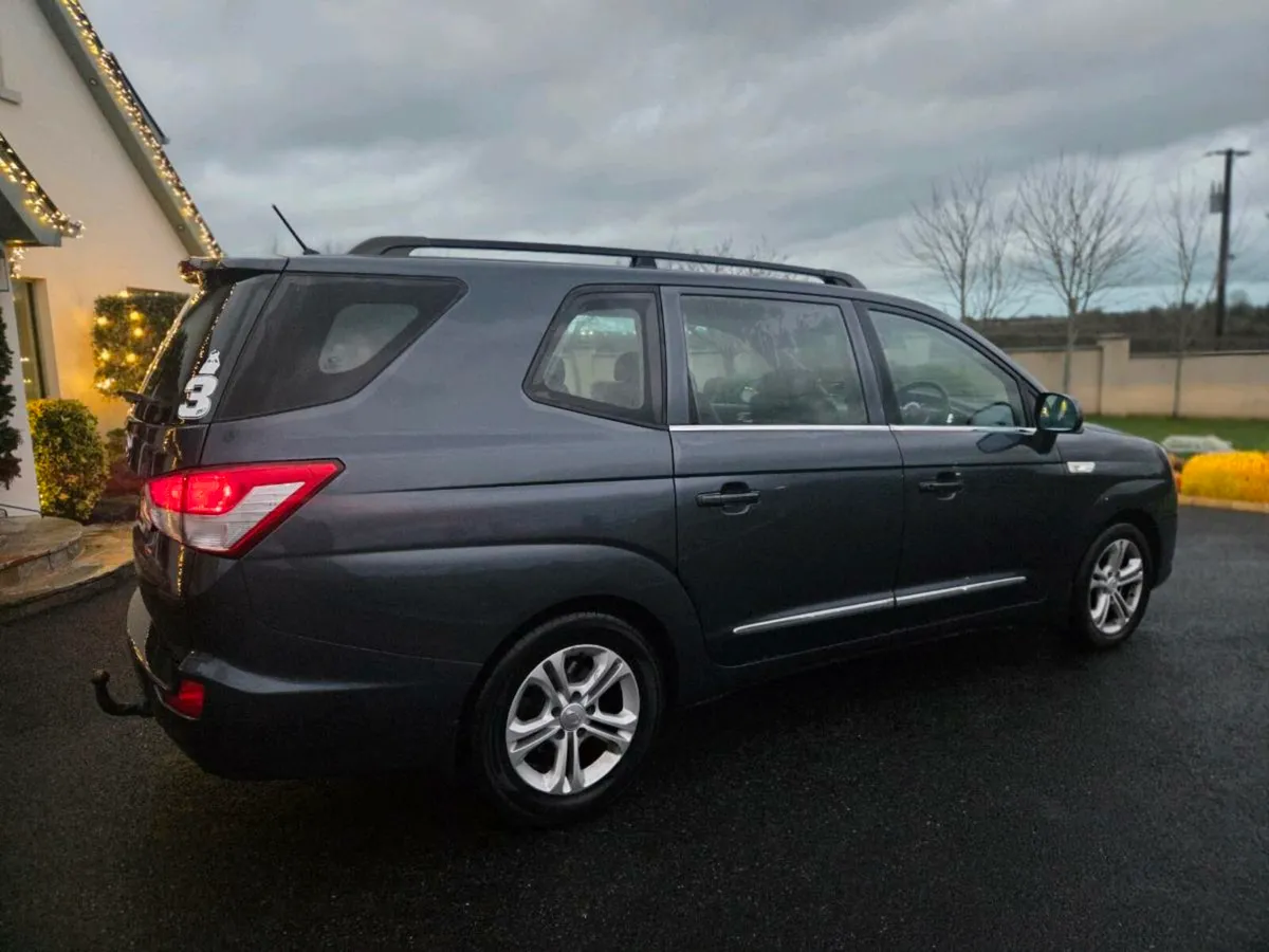 7 seater full leather low kms nct 2027 - Image 3