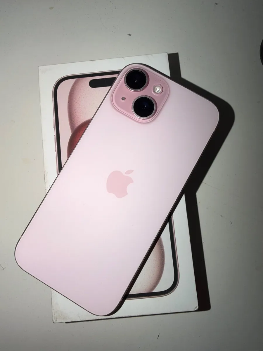iPhone 15 - Image 2