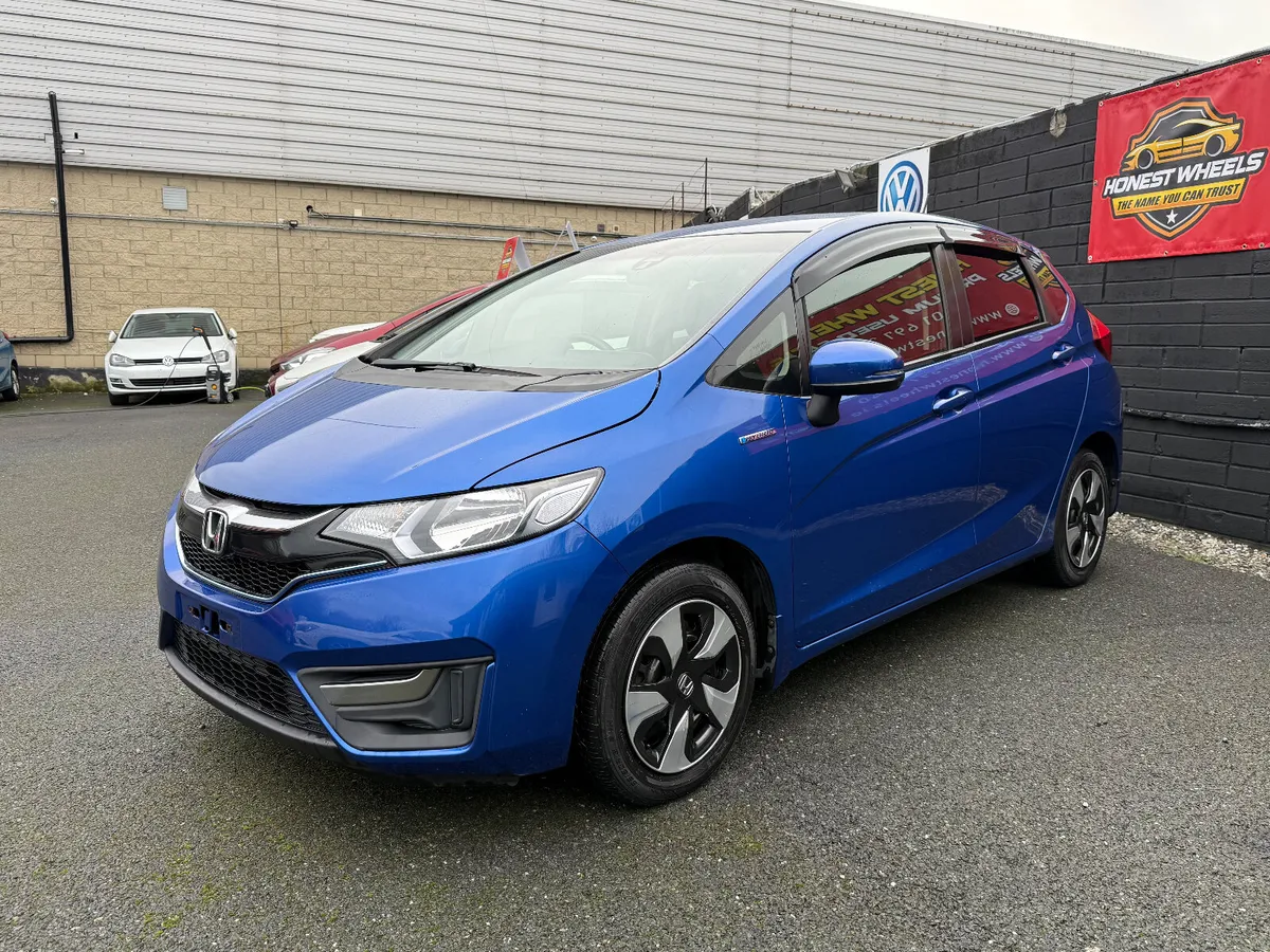 2017 HONDA FIT 1.5 HYBRID AUTOMATIC - Image 3