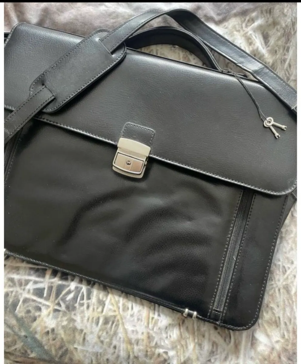 Real leather briefcase - Image 1