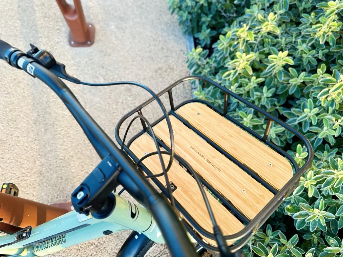 Cannondale Treadwell Hybrid Bike Like Brand New - Image 3