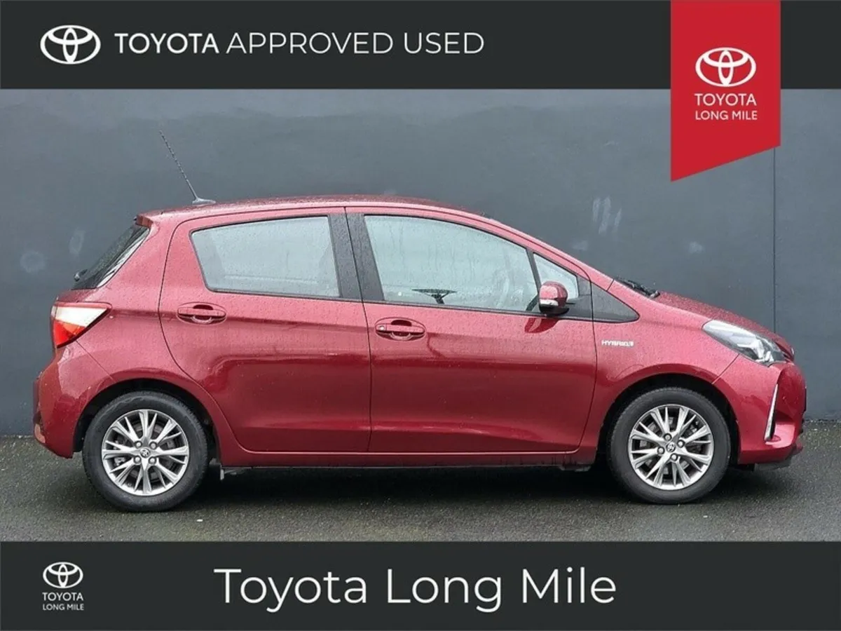 Toyota Yaris 1.5 Hybrid Luxury Icon Tech 5DR - Image 3