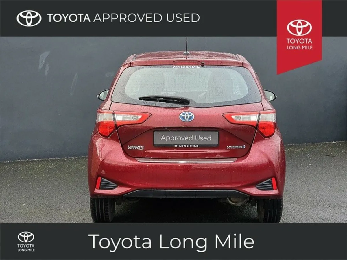 Toyota Yaris 1.5 Hybrid Luxury Icon Tech 5DR - Image 4