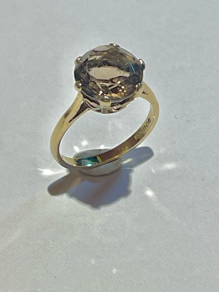 9ct Gold Smoky Quartz ring - Image 1