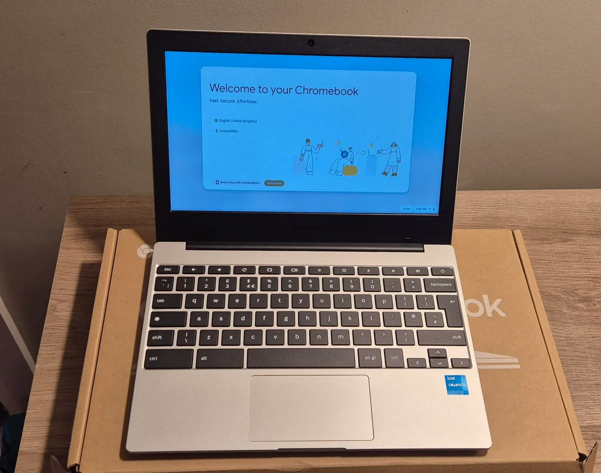 Samsung Galaxy Chromebook Go 11.6" screen, 4gb RAM - Image 2