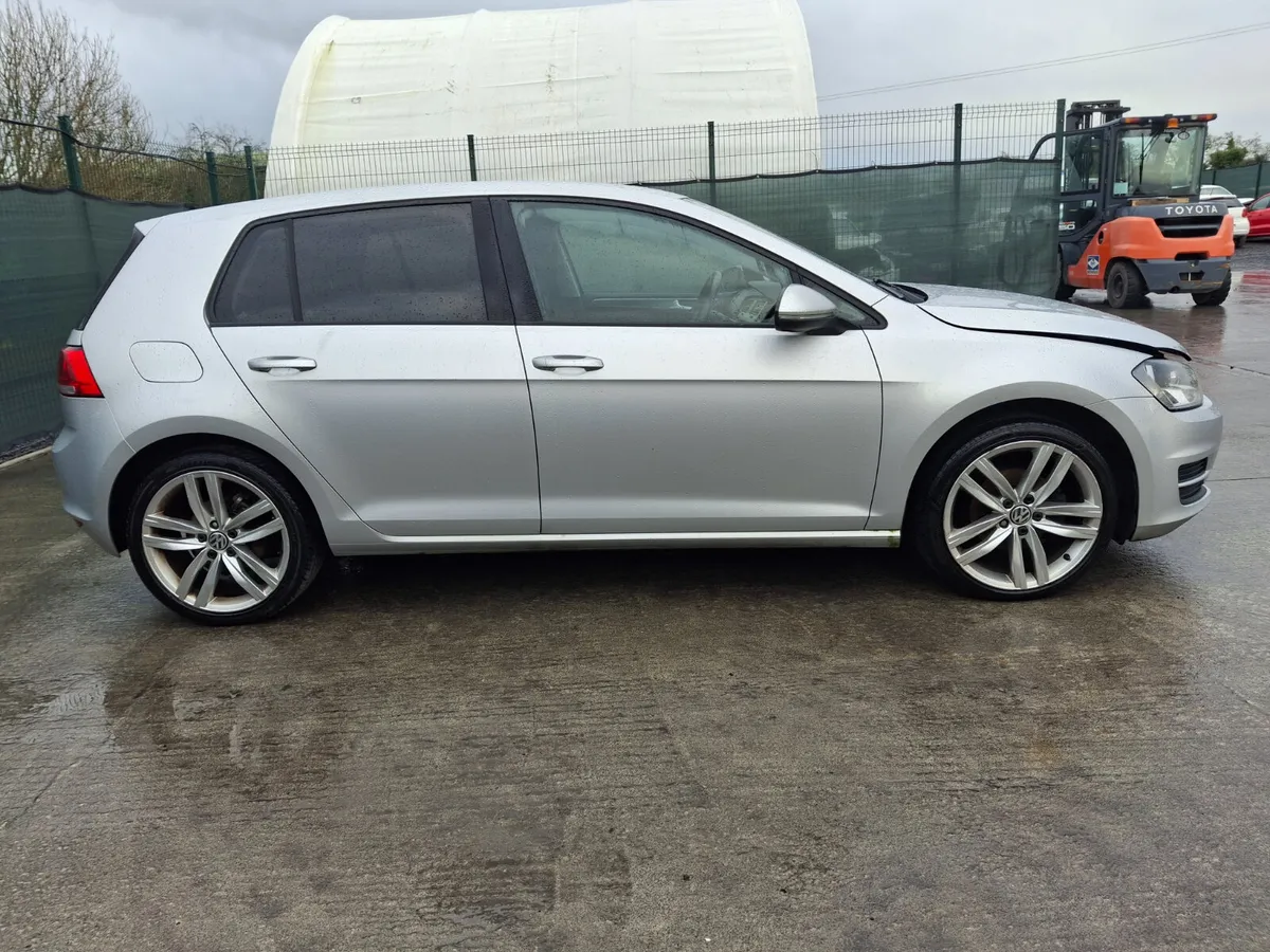 2015 Volkswagen Golf  1.6 Tdi - Image 2