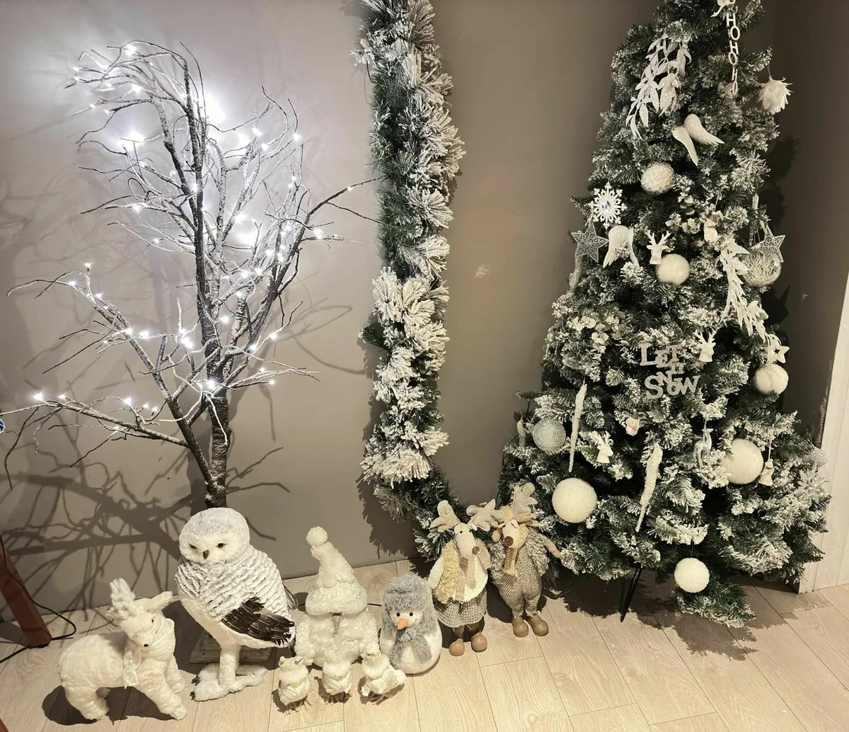 Christmas decorations - Image 1