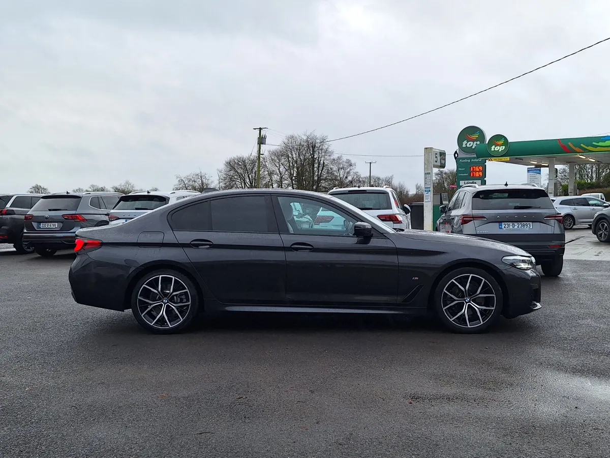 BMW 520D M-Sport *High Spec/Sophisto Grey - Image 2