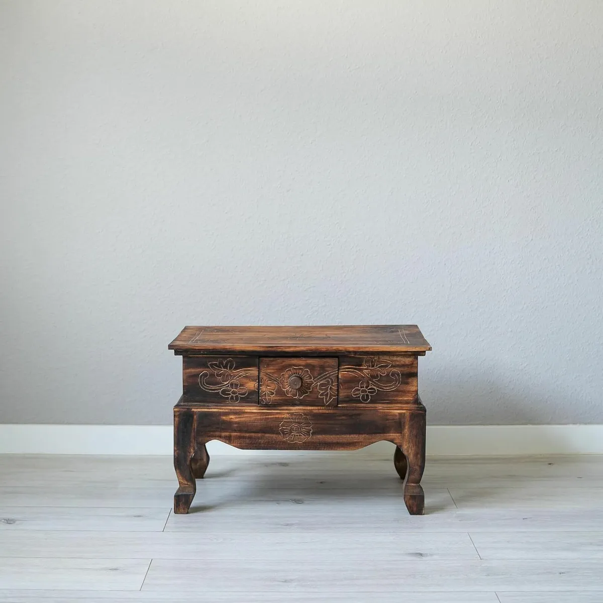 Handmade oriental side table coffee table Bali - Image 3