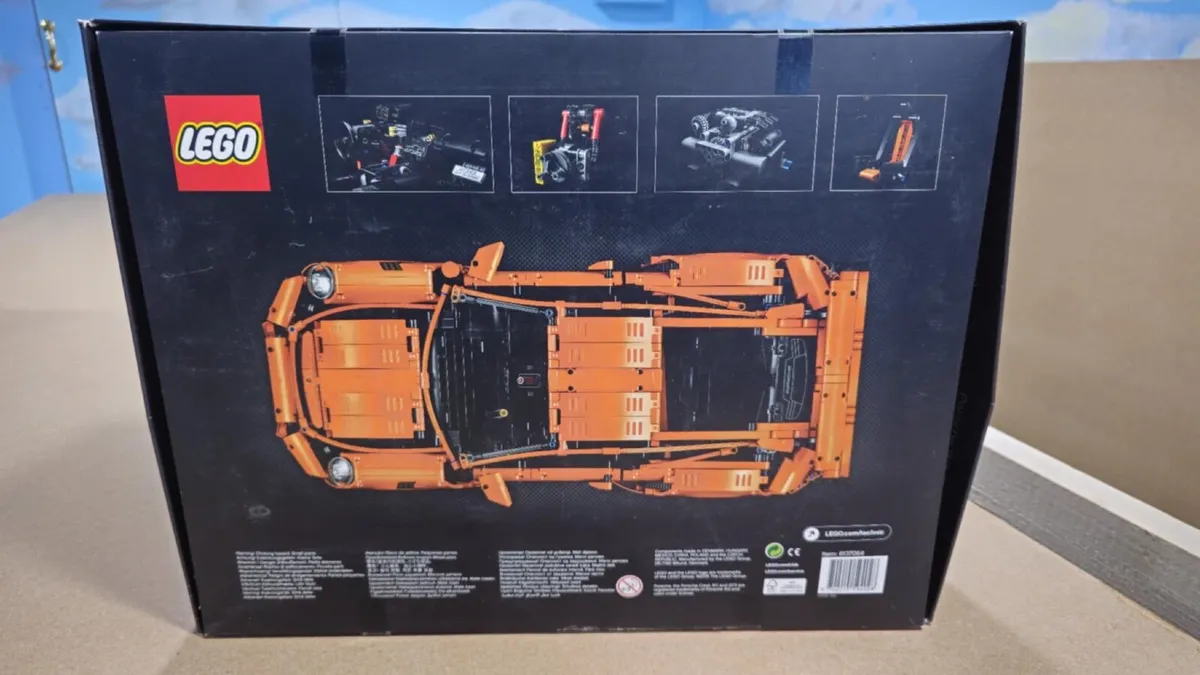 Lego Porsche 911-GT 3 RS - Image 2