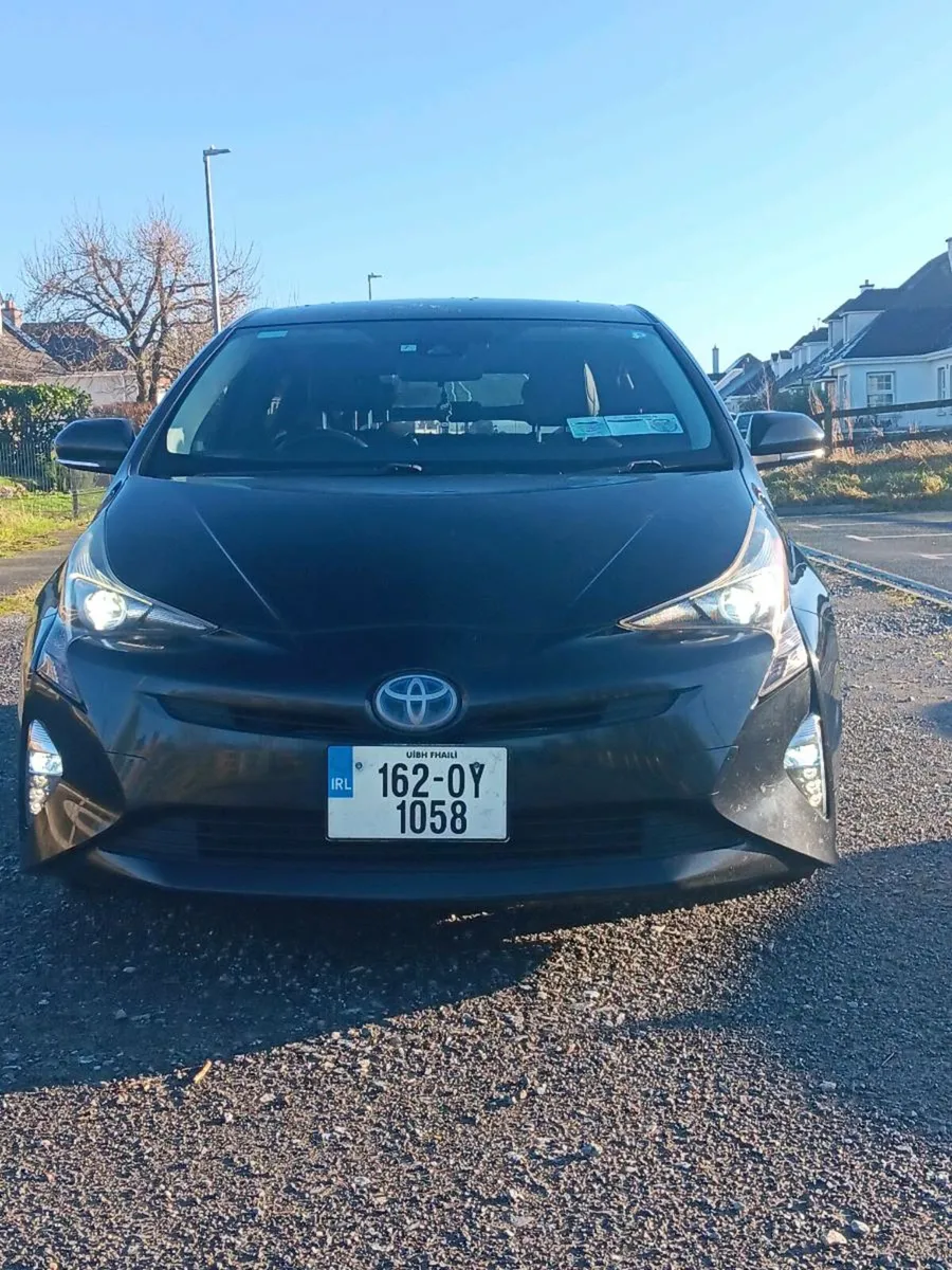 TOYOTA PRIUS 'Leather' 2016 - Image 1