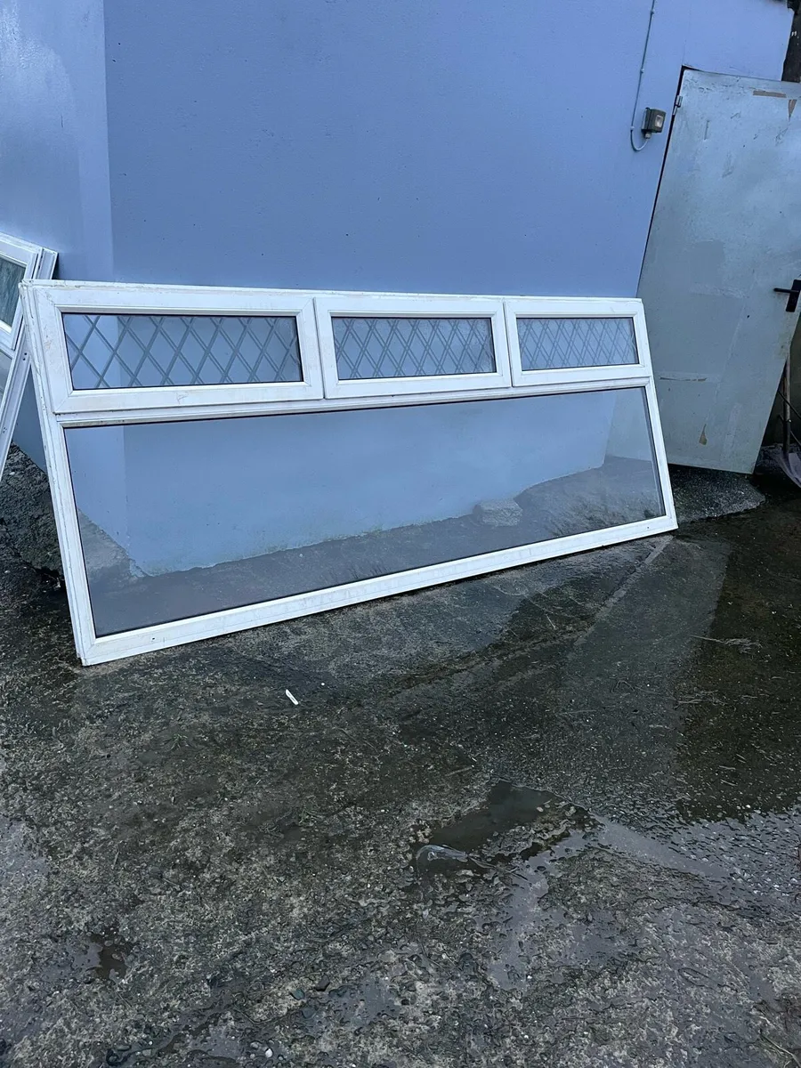 Perfect condition windows x2 - Image 4