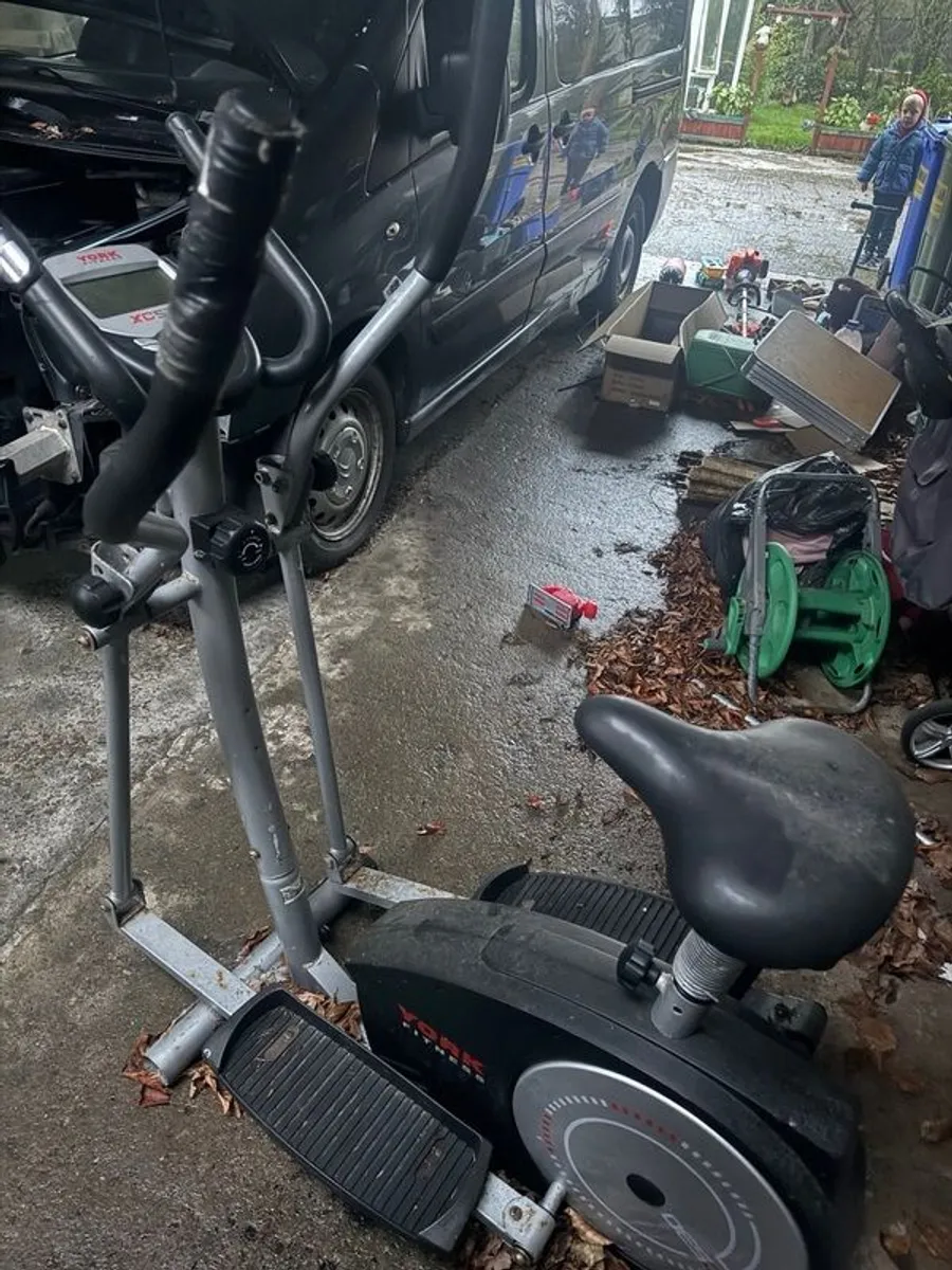 Elliptical trainer - Image 1