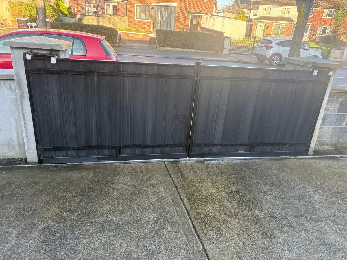 Steel Gate - Image 2