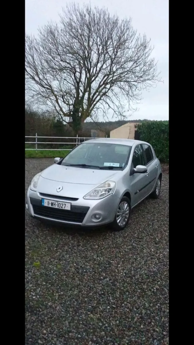 2011 reanult clio nct.12/26.   77 k .miles - Image 1