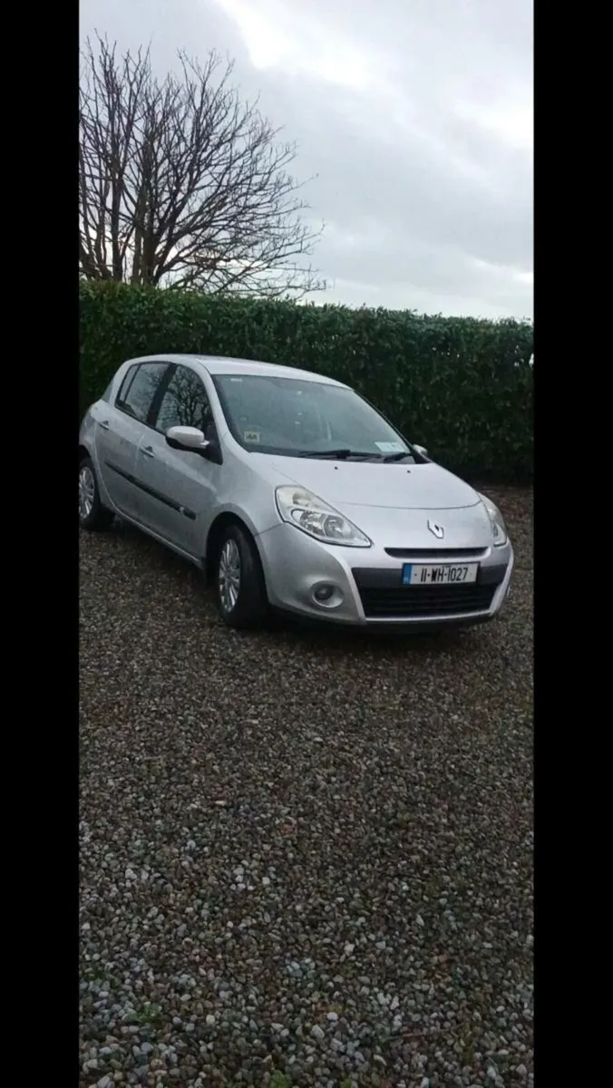 2011 reanult clio nct.12/26.   77 k .miles - Image 2