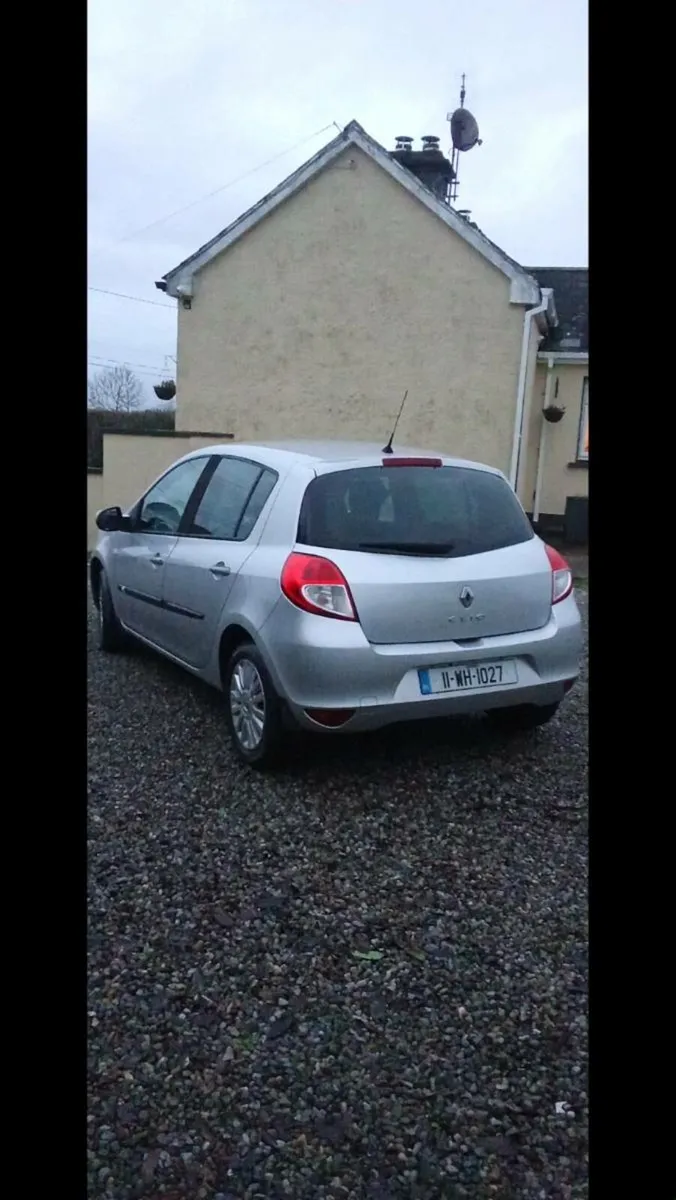 2011 reanult clio nct.12/26.   77 k .miles - Image 4