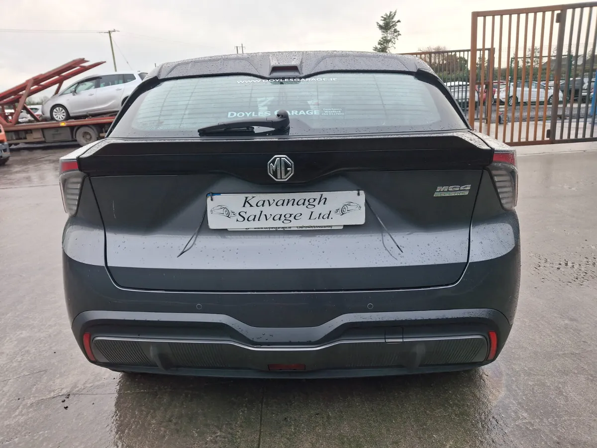 242 MG4  LR-Excite  Ev  Auto  64kwh - Image 4