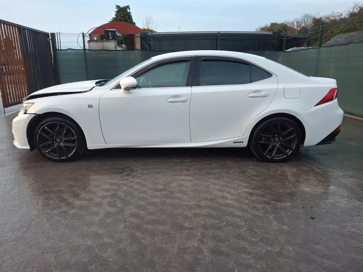 142 Lexus 300H  Hybrid  Automatic - Image 1