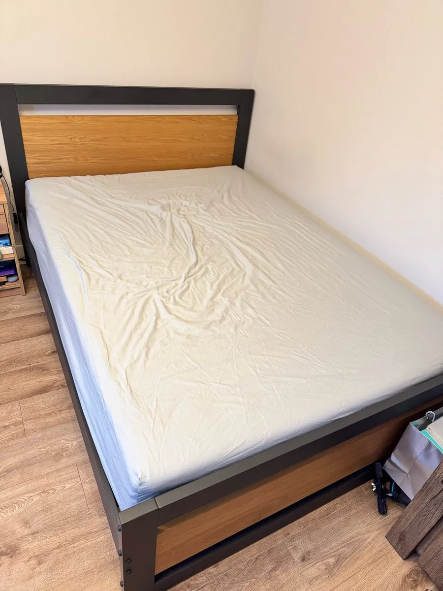 Double Bed with Memory Foam Mattress - Image 2