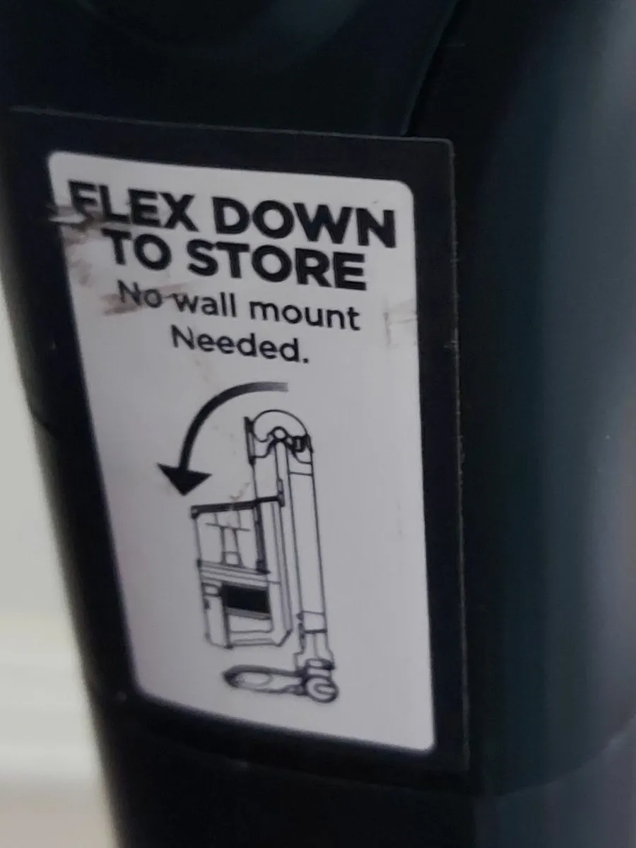 Shark Cordless Vacuum Cleaner with Anti Hair Wrap - Image 2