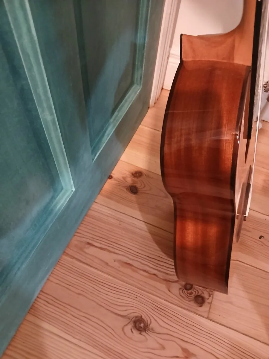 Guitar - perfect, as new! - Image 4