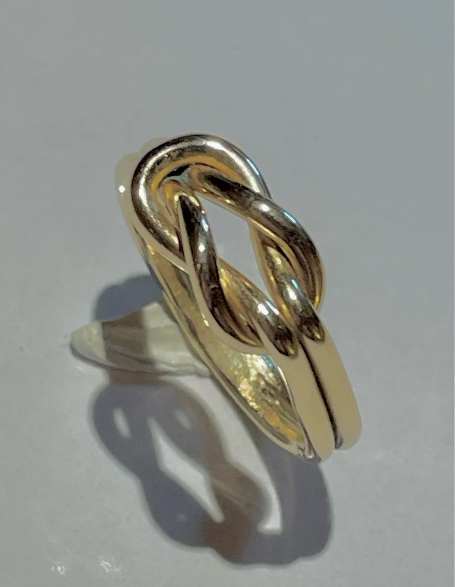 9ct Ladies Gold Ring - Image 2