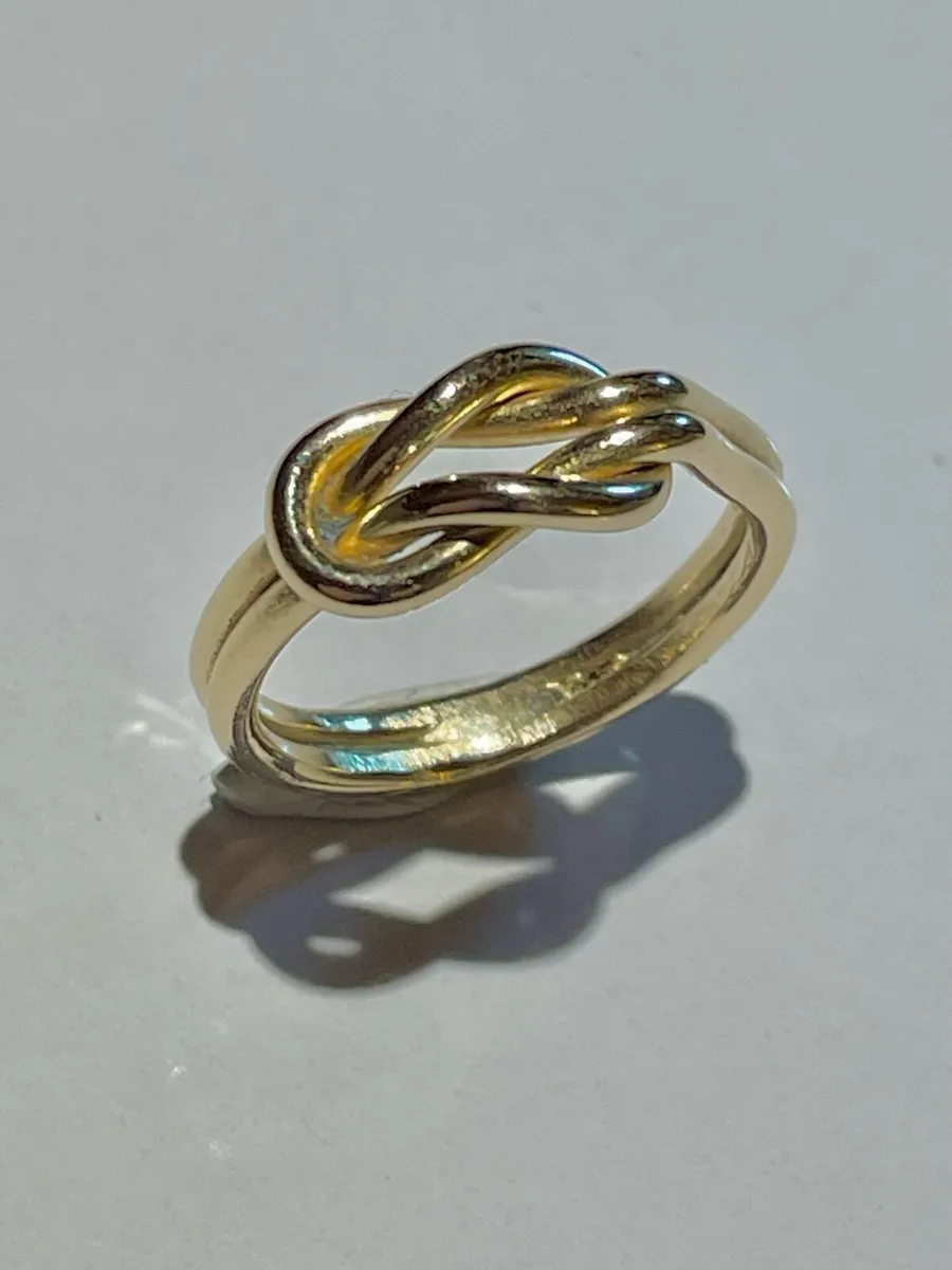 9ct Ladies Gold Ring - Image 4