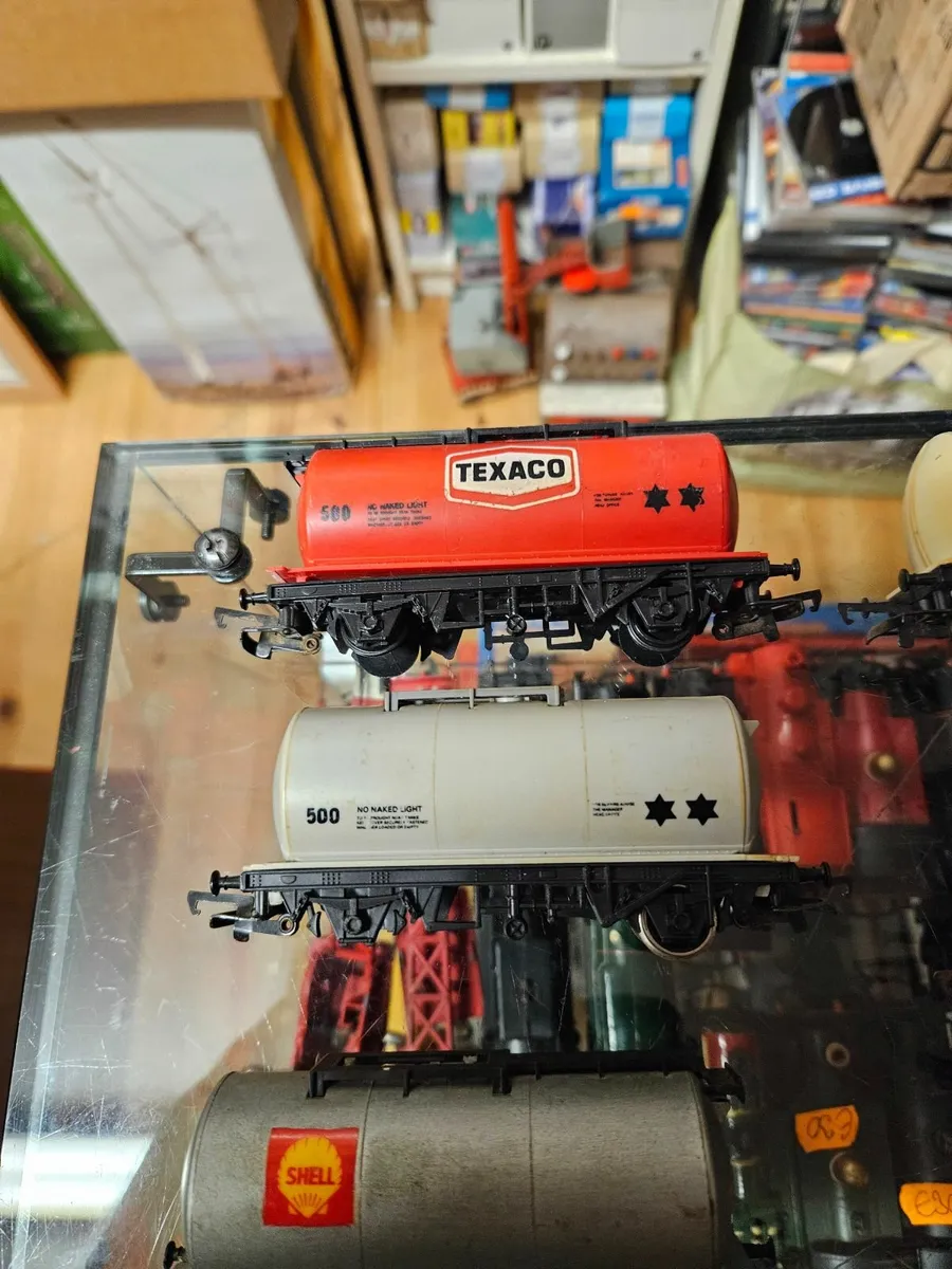 Hornby OO Gauge Wagons - Image 4