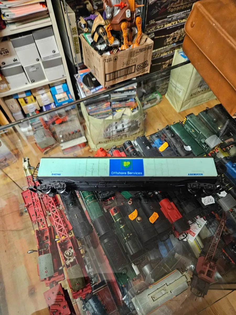 Hornby Lima OO Gauge Closed Van - Image 2