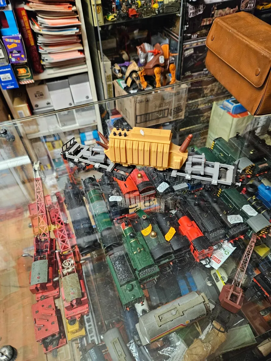 Hornby Lima OO Gauge Transformer Wagon - Image 1