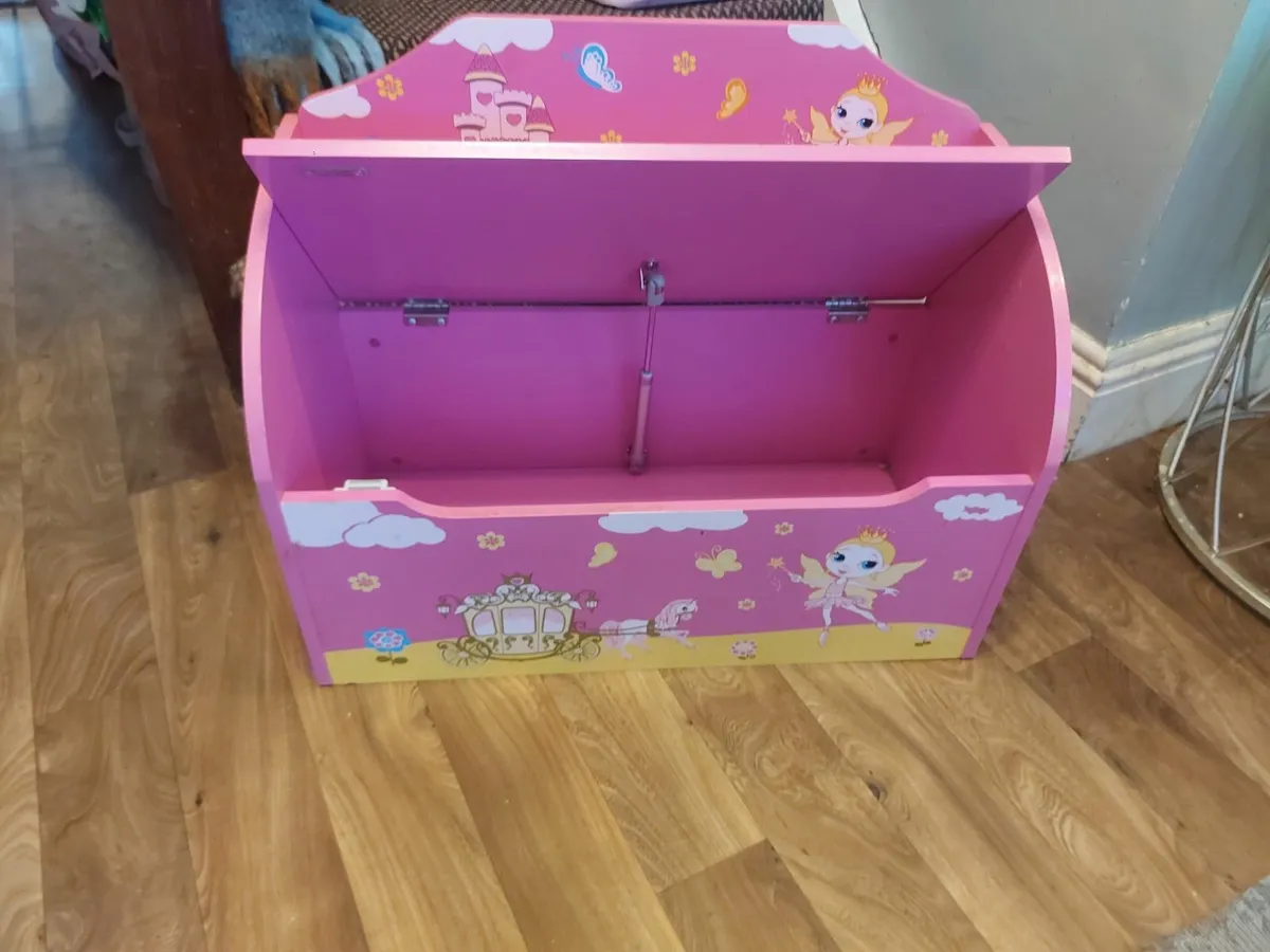 Toy box, seat. - Image 2