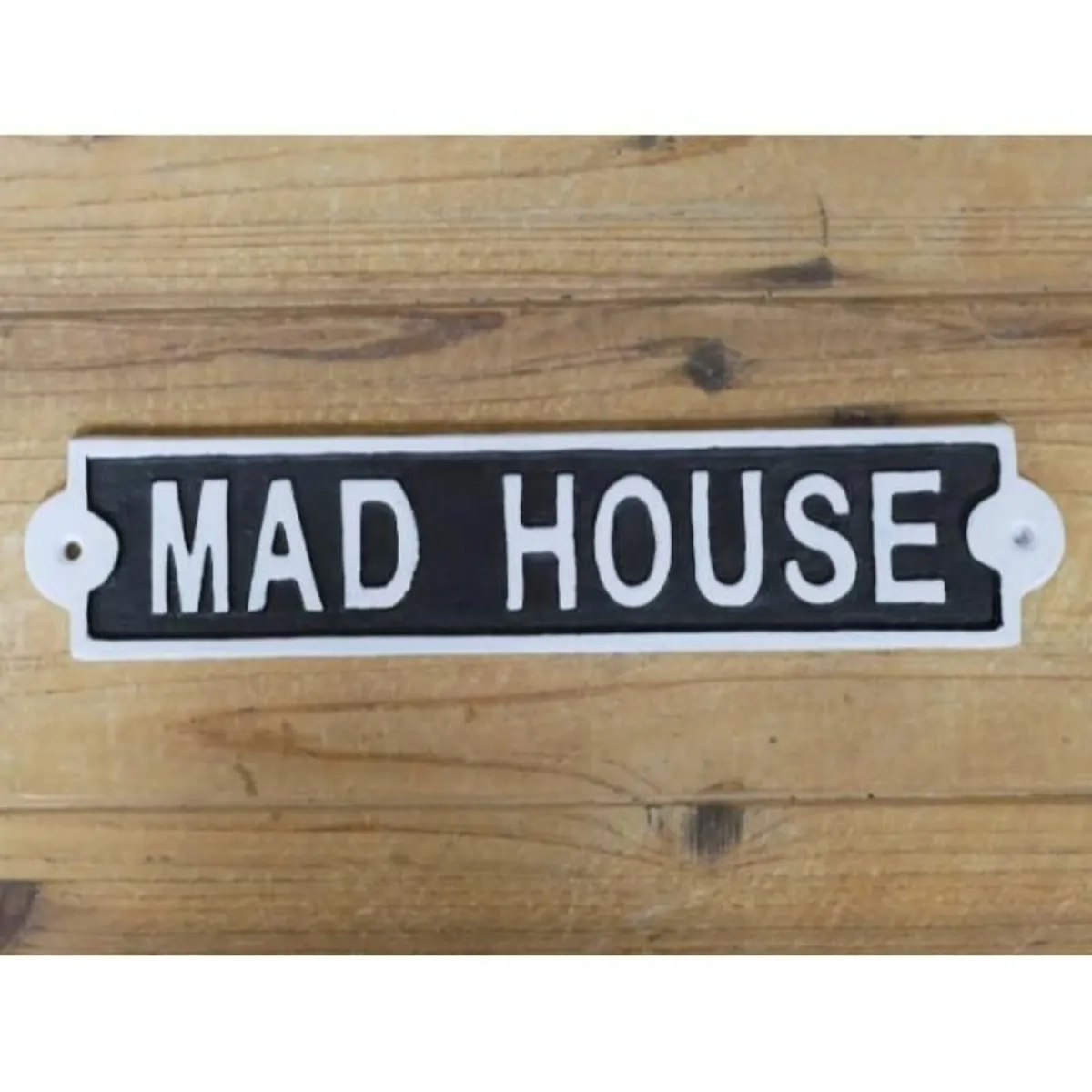 Mad House D8897