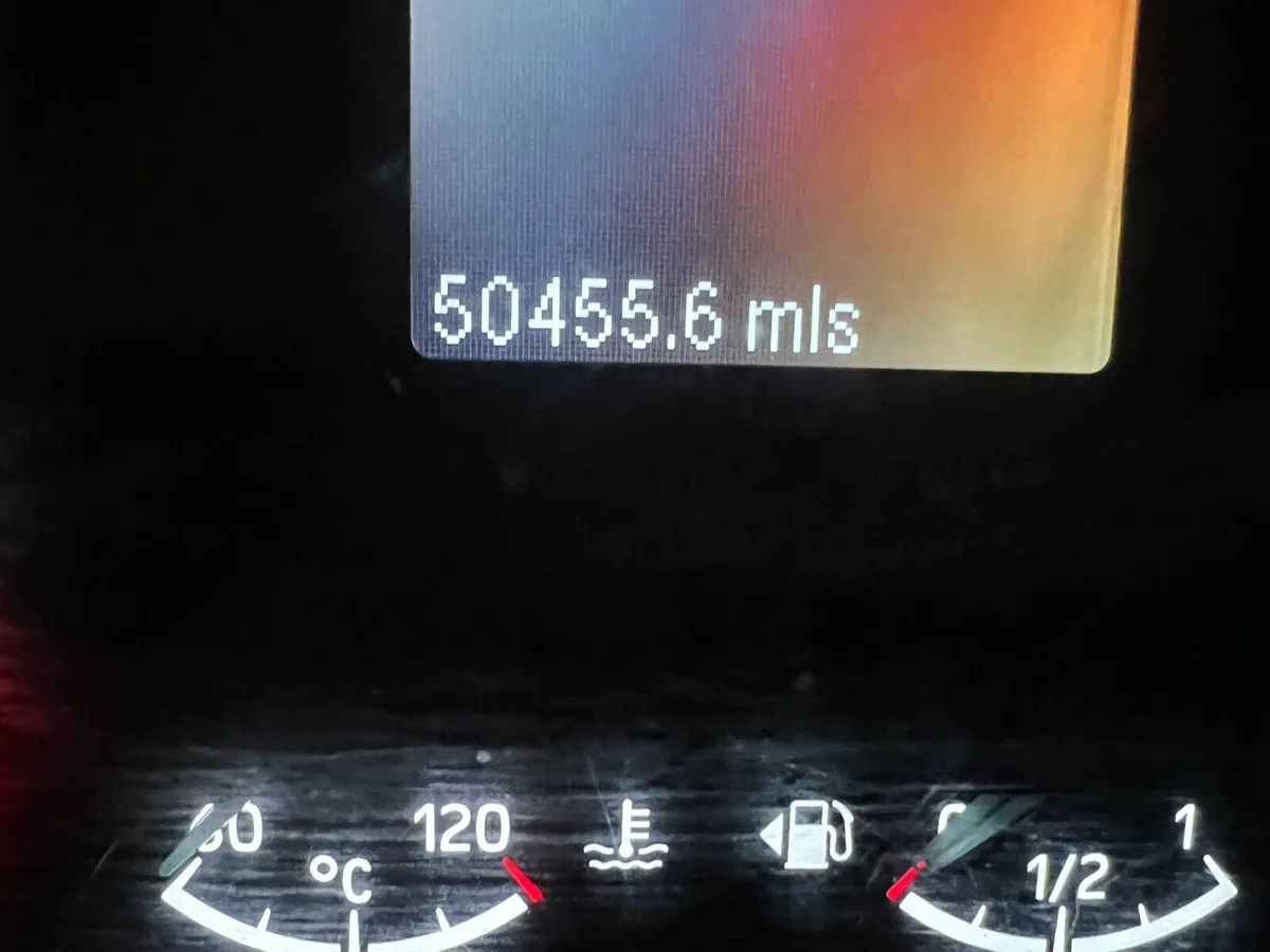 Ford Transit 2.0 350 EcoBlue Leader Luton Box Van - Image 2