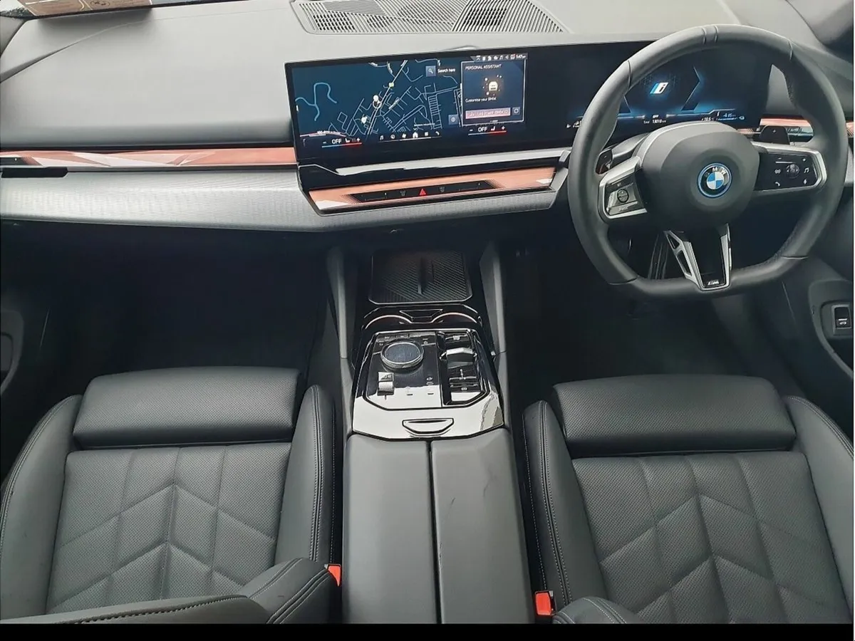 BMW 5-Series 530e M Sport Pro - Image 4