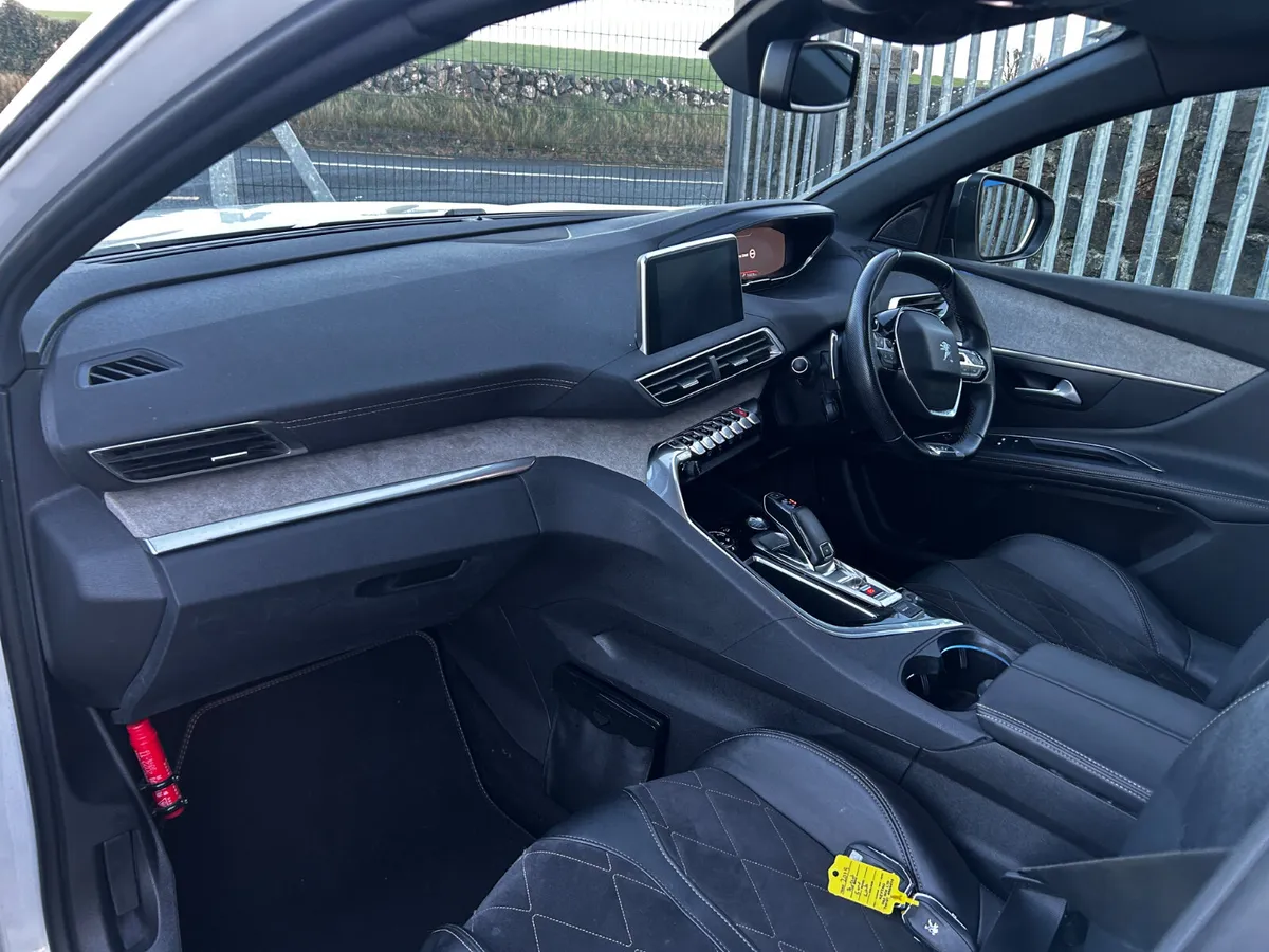 Peugeot 5008 GT Automatic 2019 - Image 3