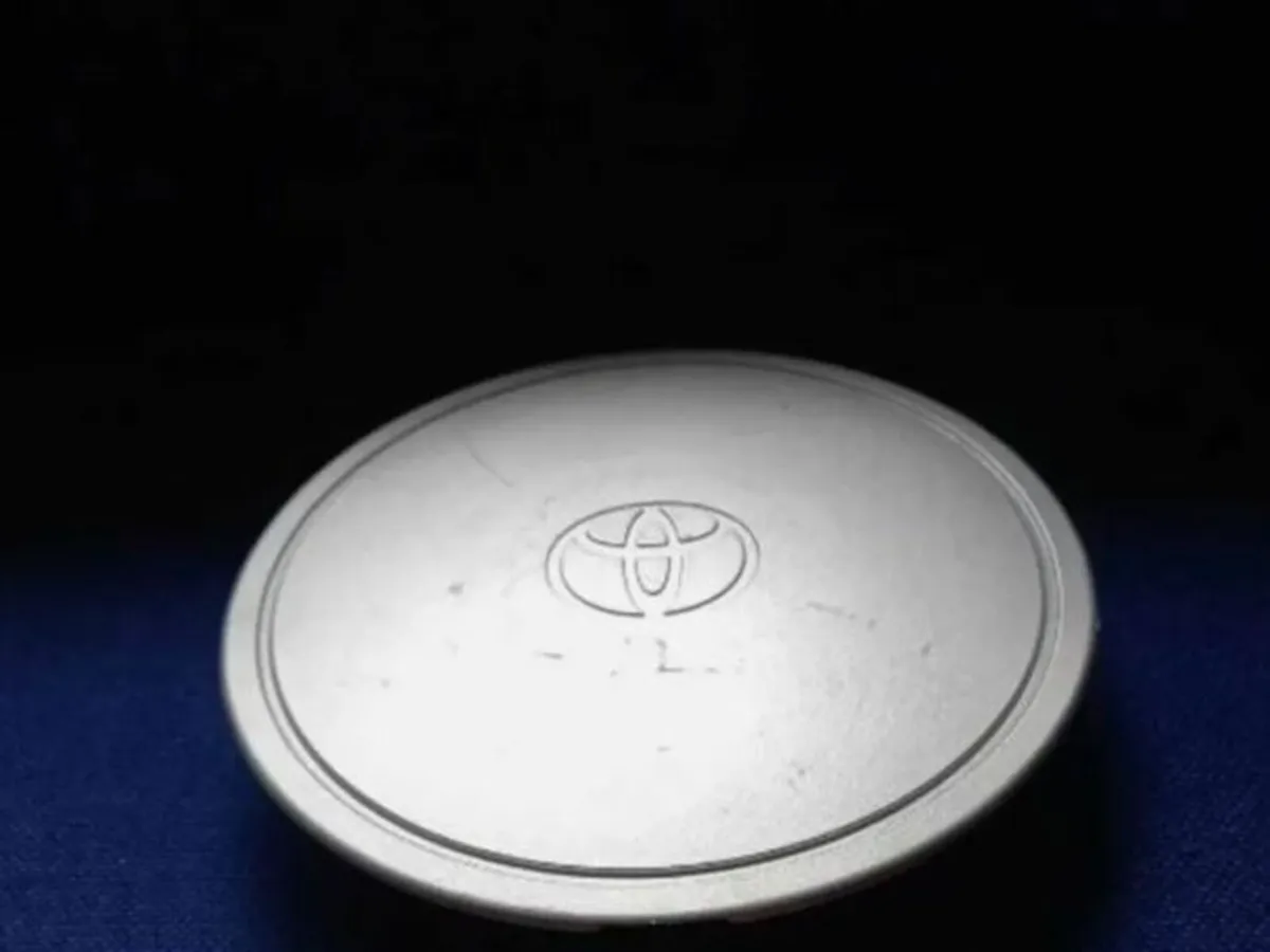 Set of 4 x Toyota Corolla E10 E11 Steel Wheel Caps - Image 4