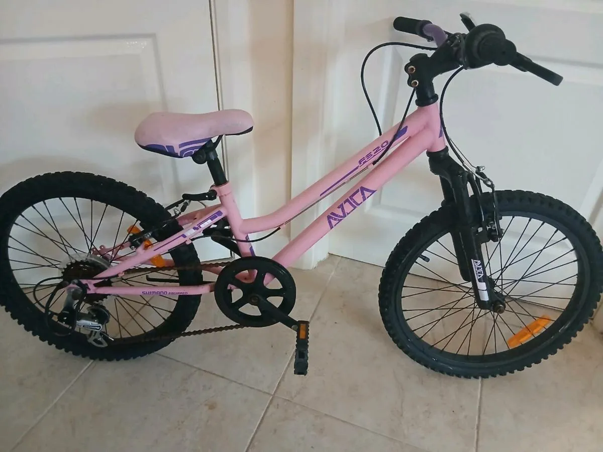 Girls bike - Image 1
