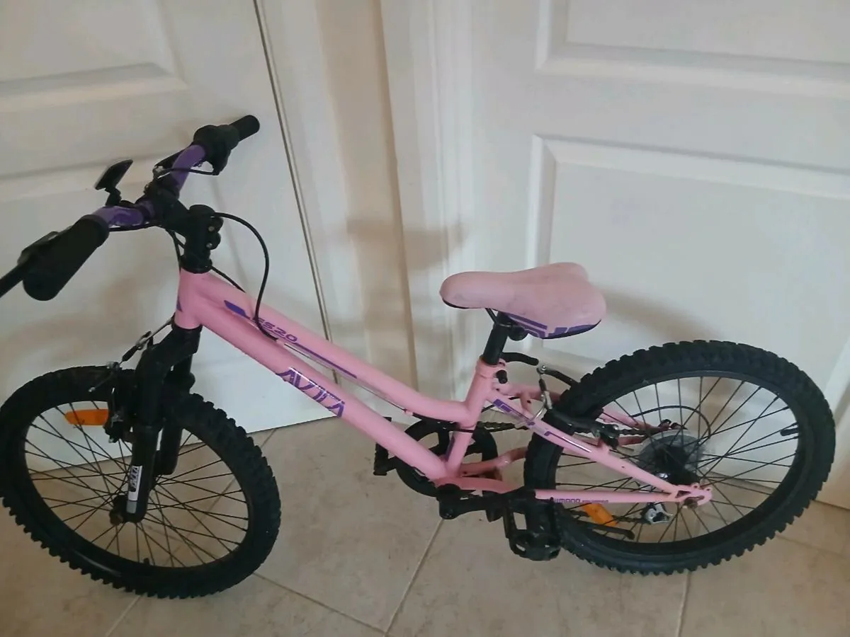 Girls bike - Image 2