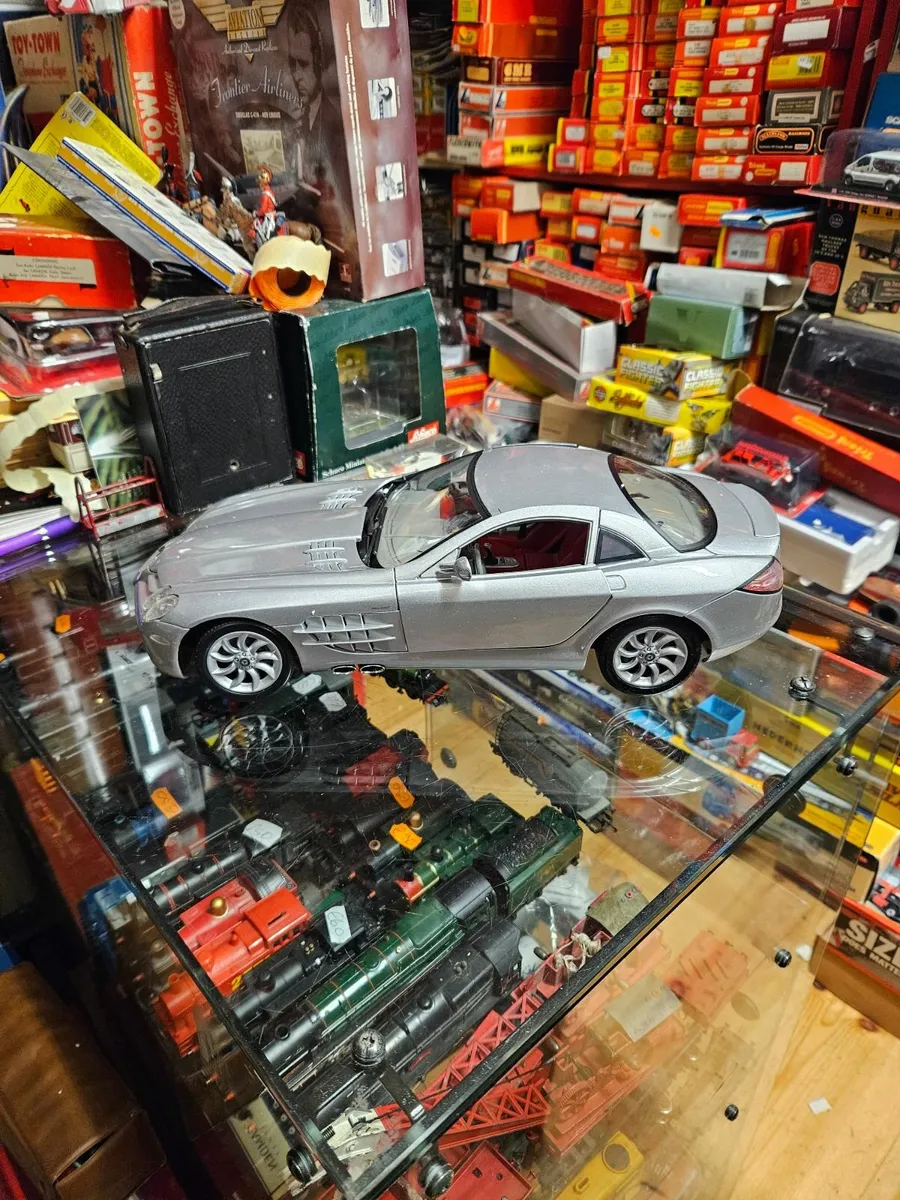 Corgi Motormax Mercedes 1:12 - Image 3