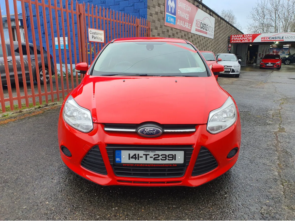 Ford Focus 1.6 95PS 4DR - Image 2