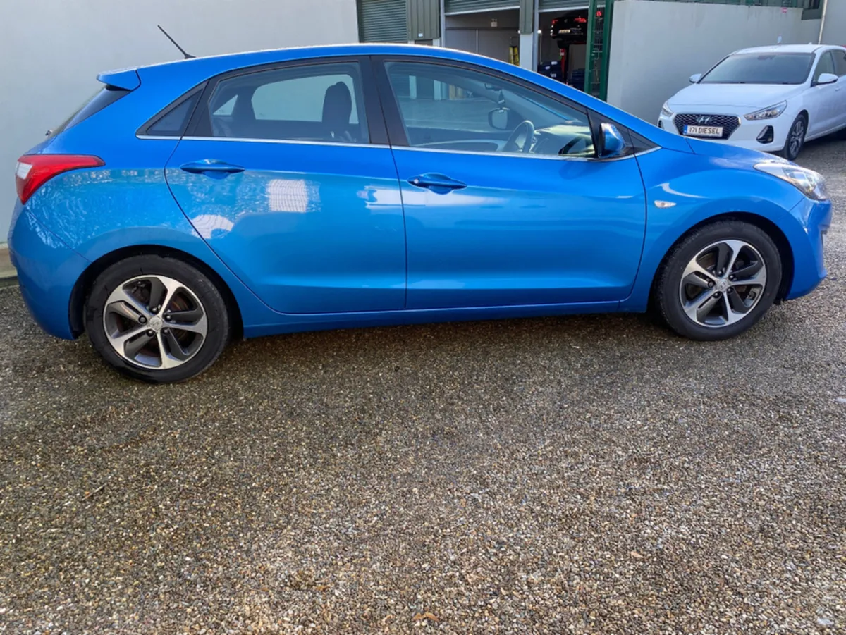 Hyundai i30 SE BLUE DRIVE - Image 4