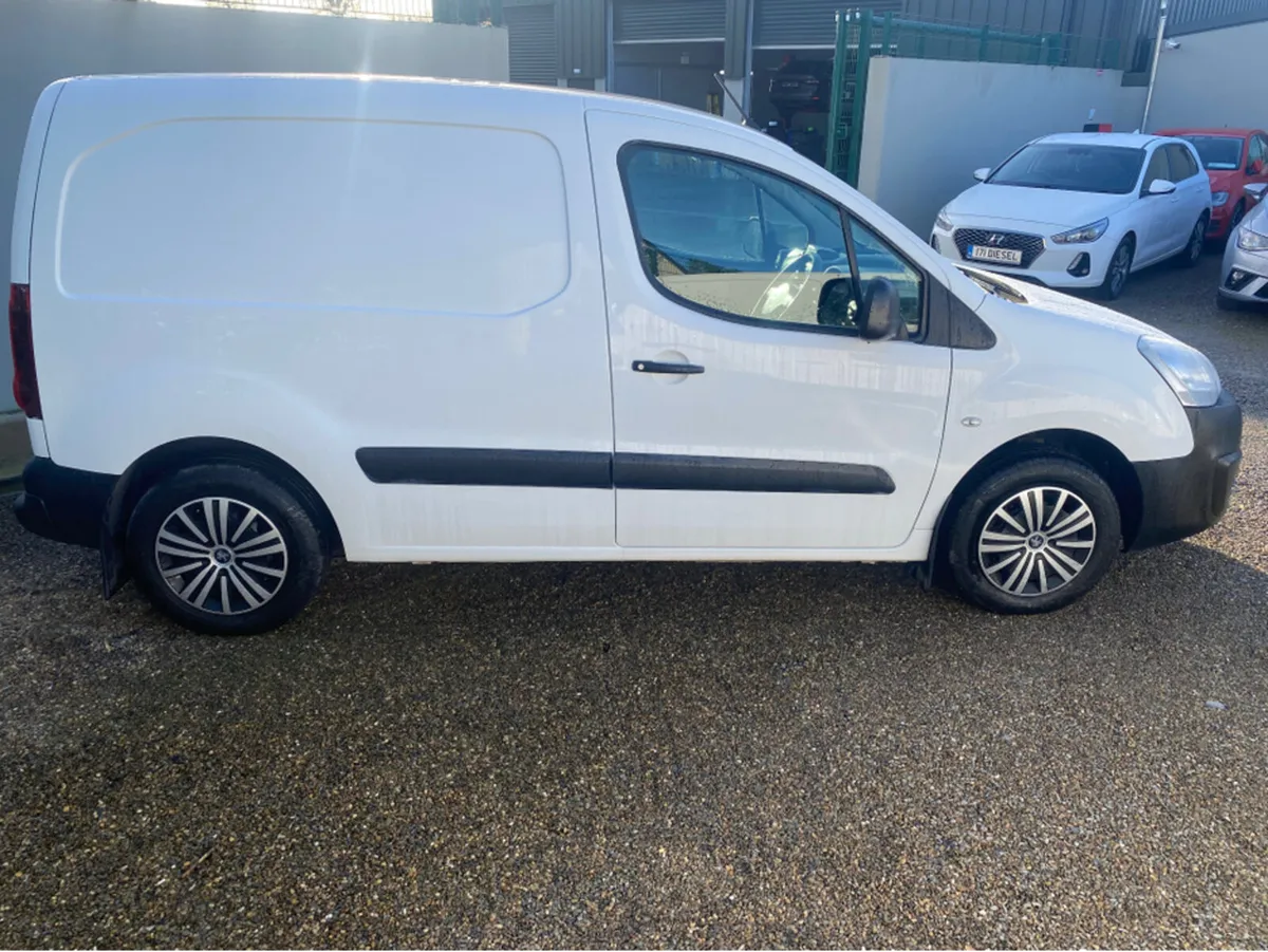 Peugeot Partner PROFESSIONAL L1 BLUE HDI - Image 3