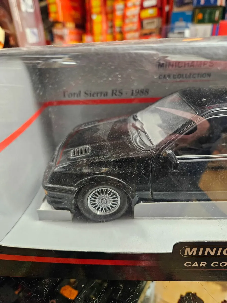 Corgi Minichamps Ford Sierra RS 1:18 - Image 3
