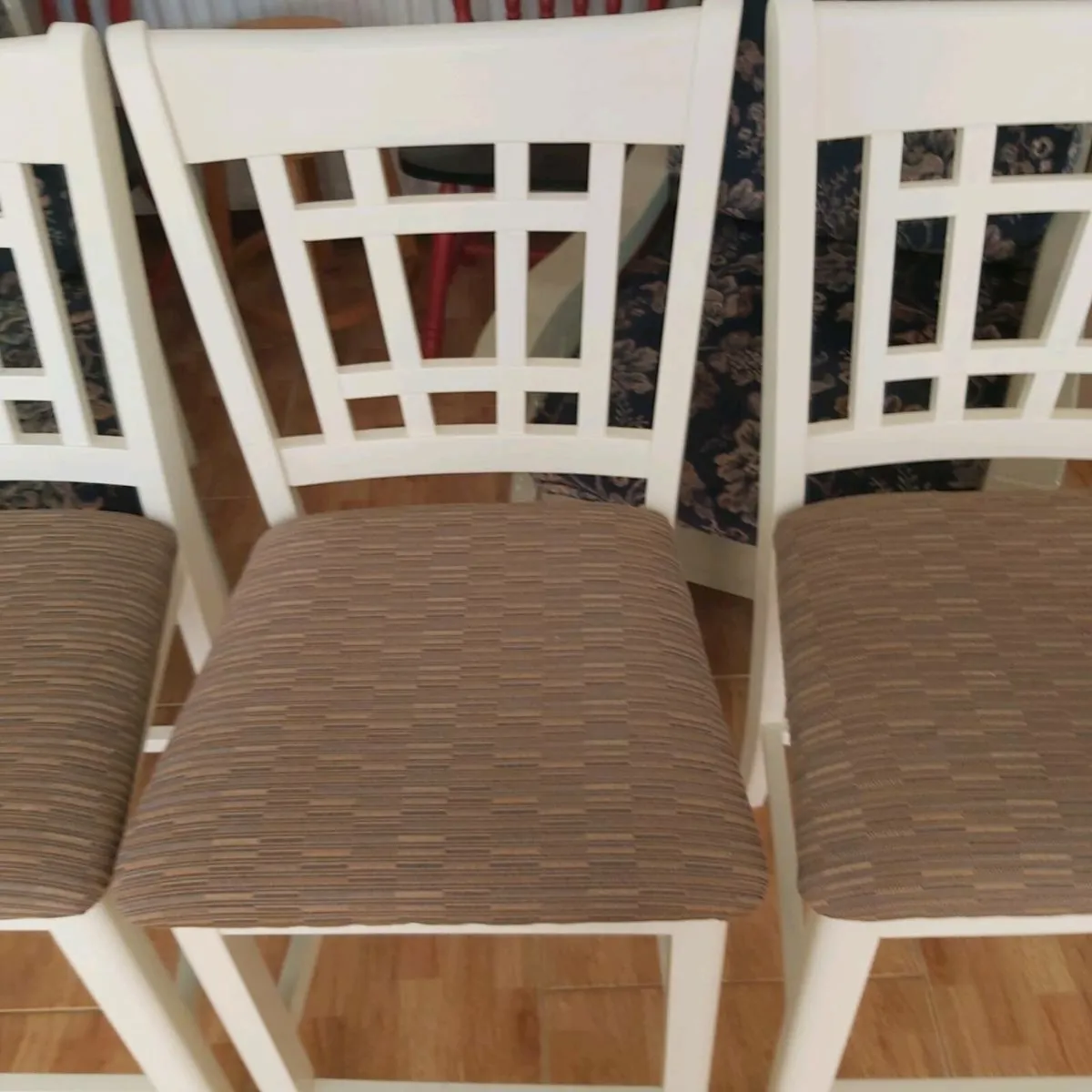 Kitchen counter chairs - Image 3