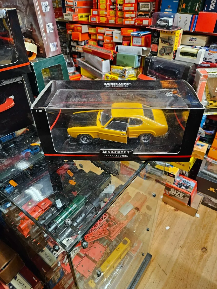 Corgi Minichamps Ford Capri 1.18 - Image 1