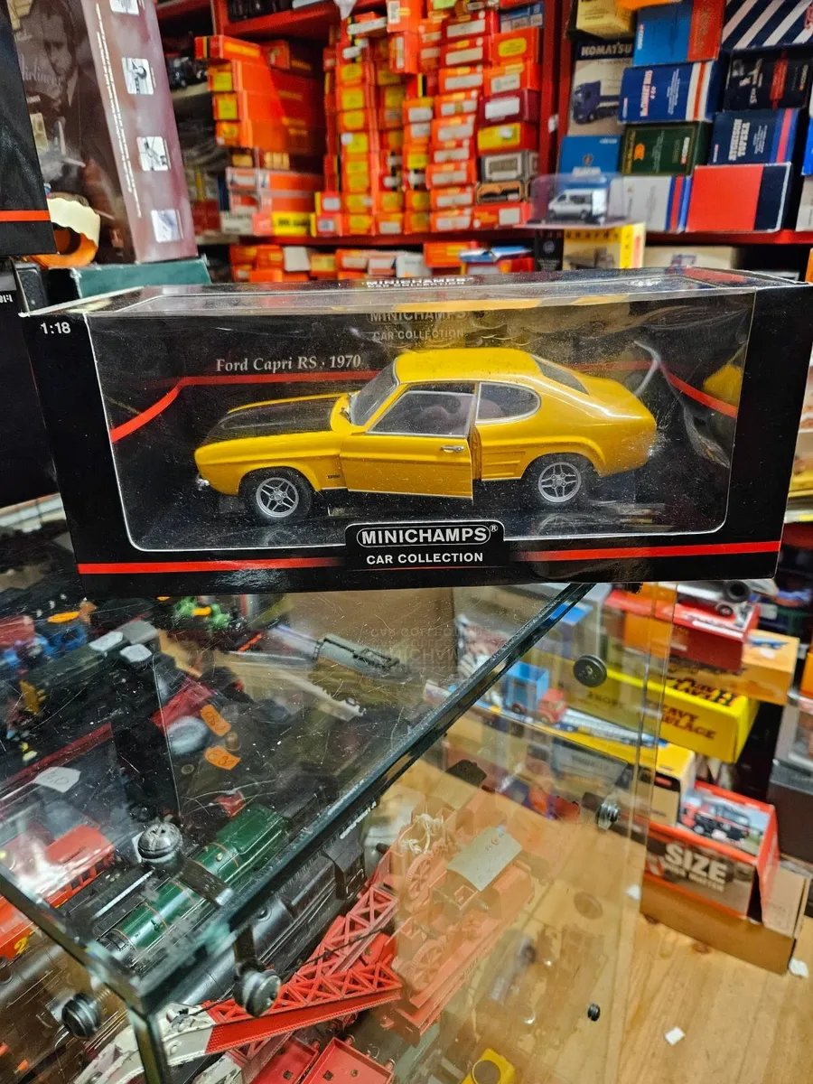 Corgi Minichamps Ford Capri 1.18 - Image 3