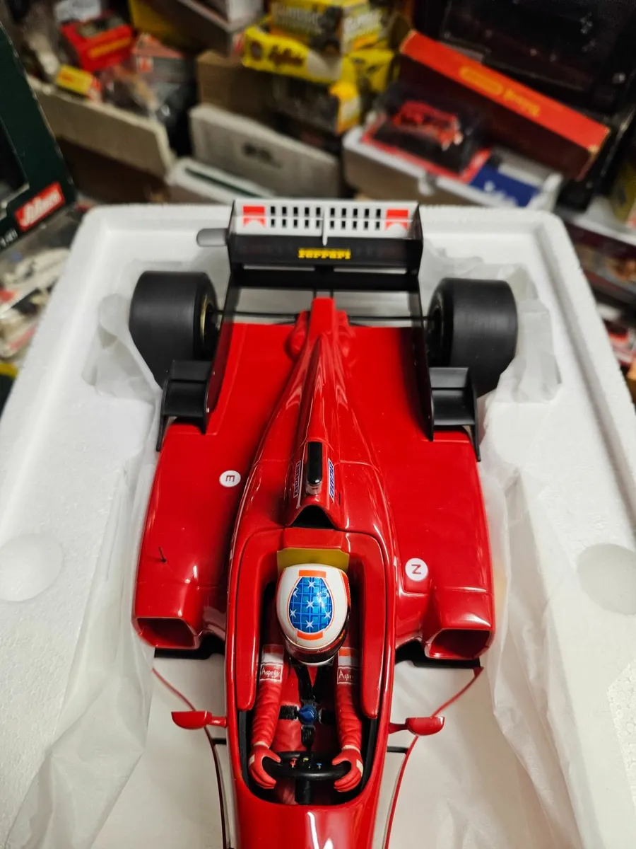 Corgi Minichamps Ferrari Formula 1 Michael Schumac - Image 4