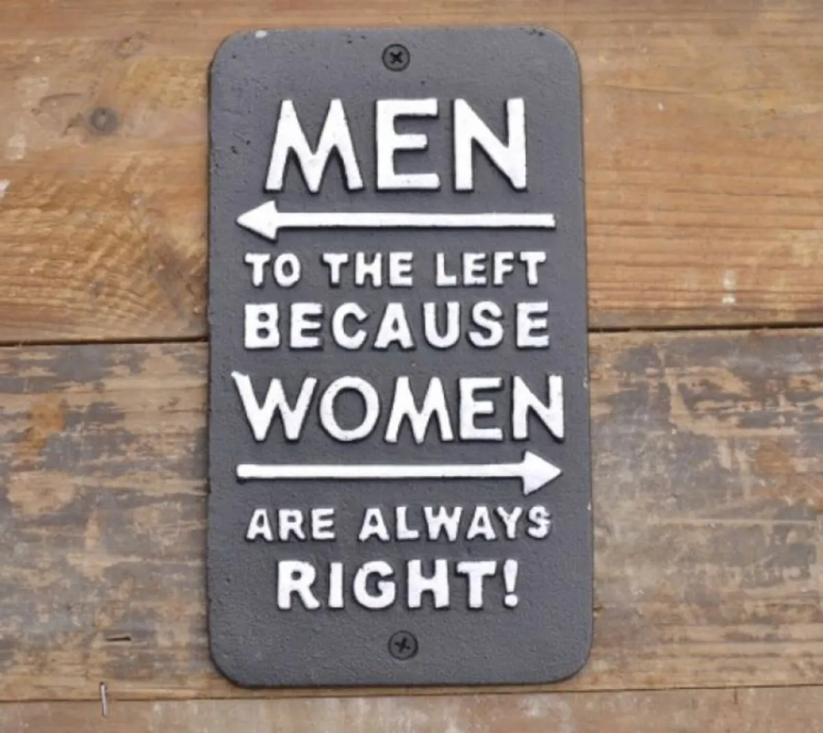 Men to the left – D3709