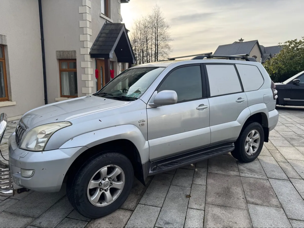 Toyota Land Cruiser 2006 - Image 3